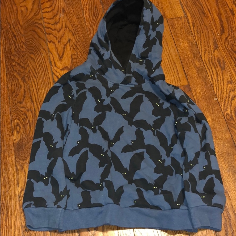 Bats hoodie! Great condition. Size 4-6 years